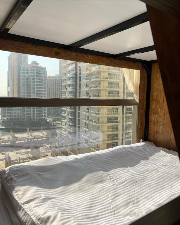 Lunar Hostel Plus Dubai Ngoại thất bức ảnh