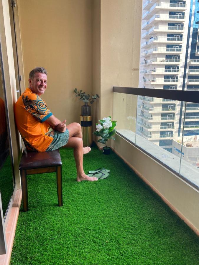Lunar Hostel Plus Dubai Ngoại thất bức ảnh