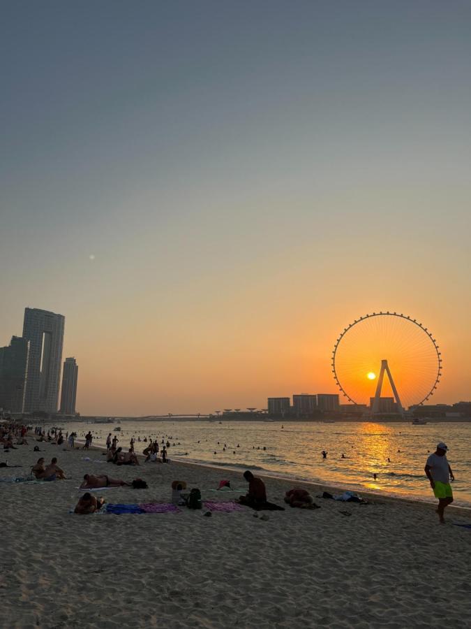 Lunar Hostel Plus Dubai Ngoại thất bức ảnh