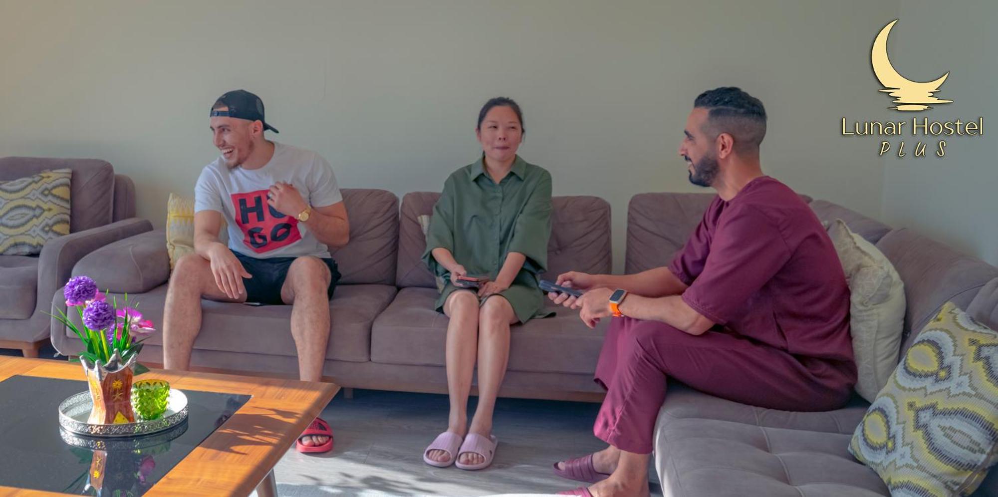 Lunar Hostel Plus Dubai Ngoại thất bức ảnh